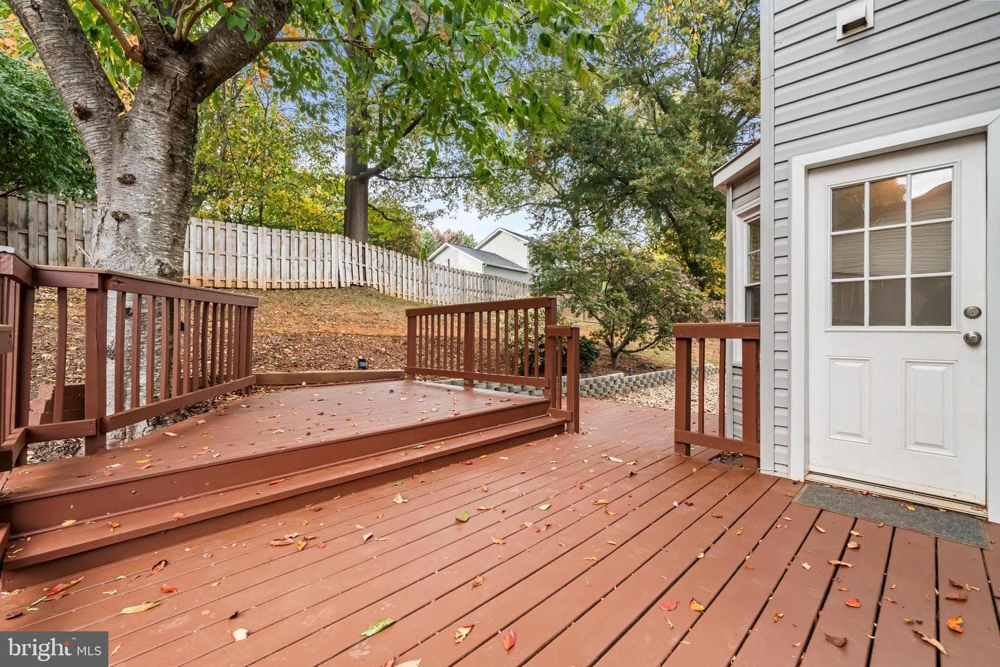 909 Ashburn Street photo 38