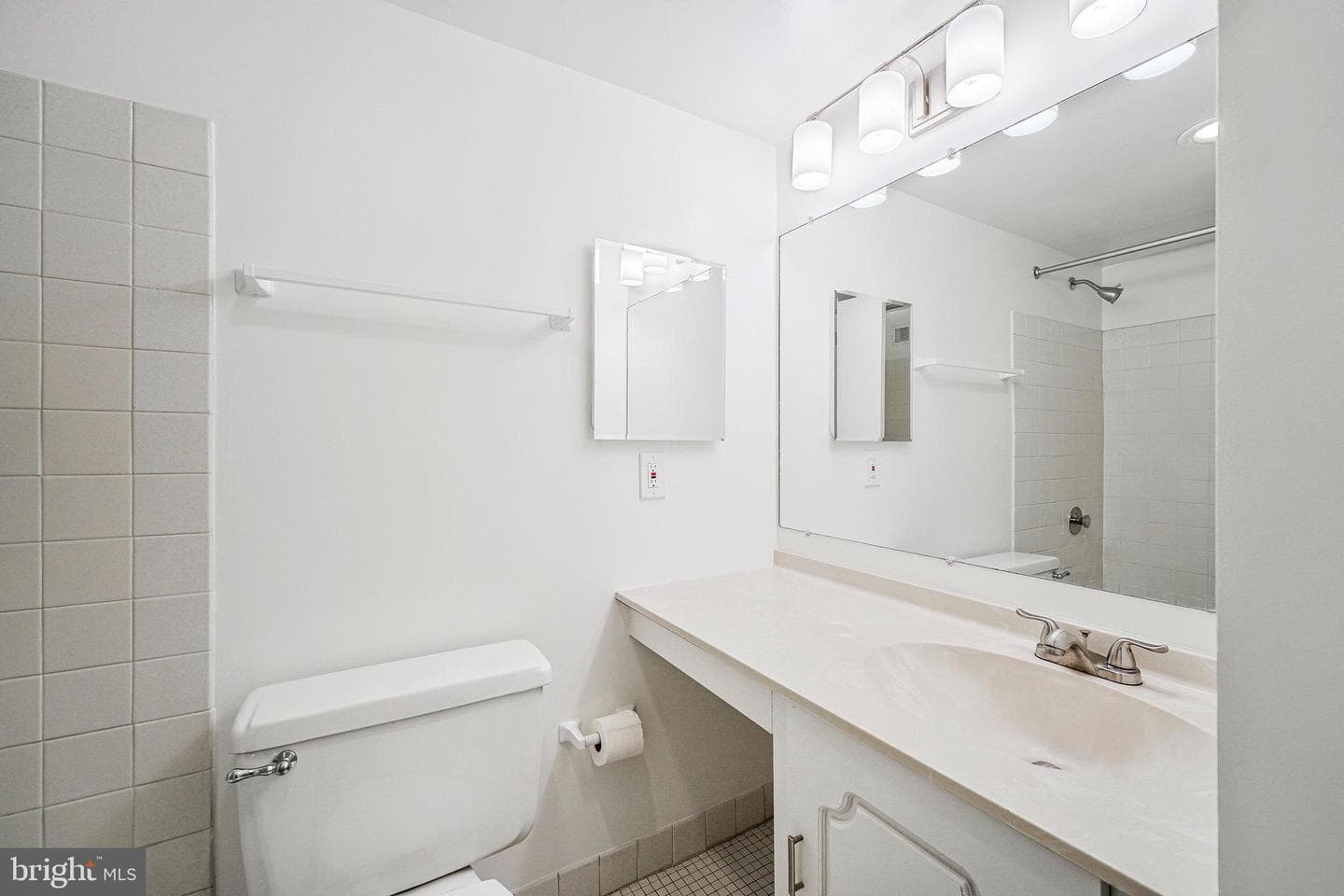 2300 Pimmit Drive #919 photo 16