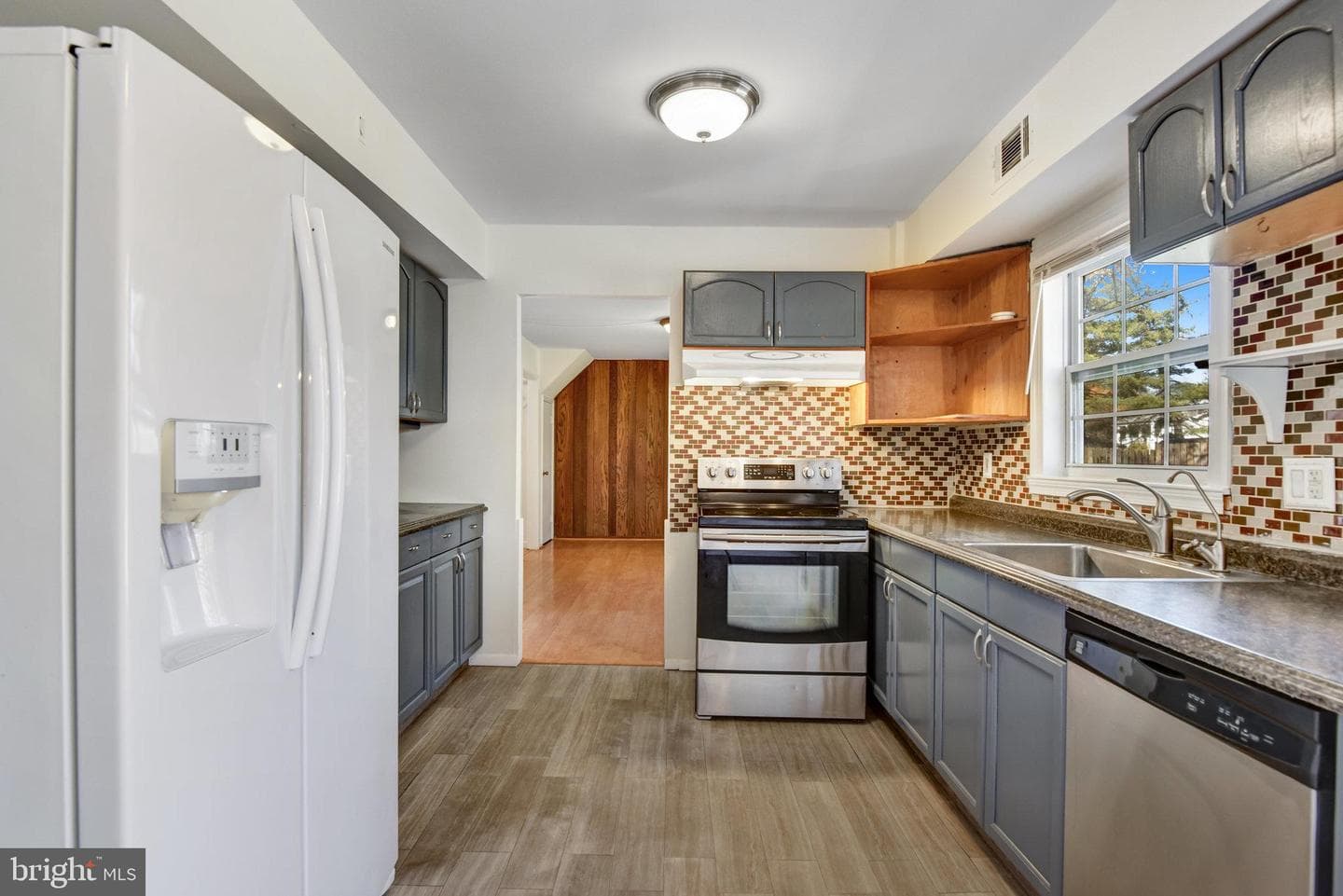 12801 Point Pleasant Drive photo 16