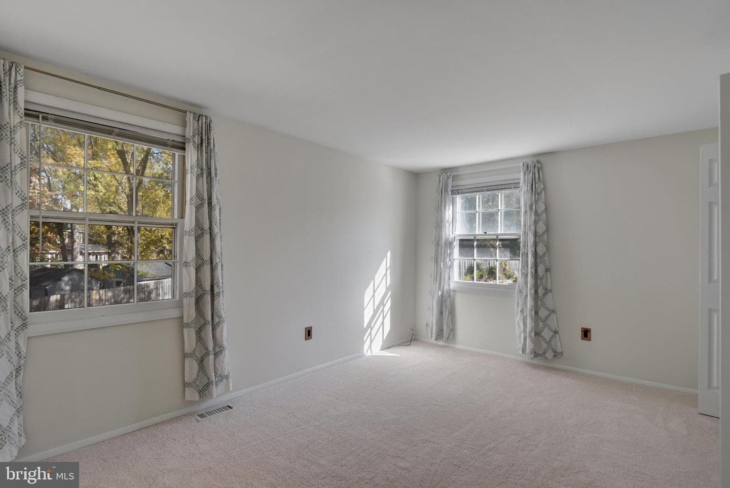 12801 Point Pleasant Drive photo 27
