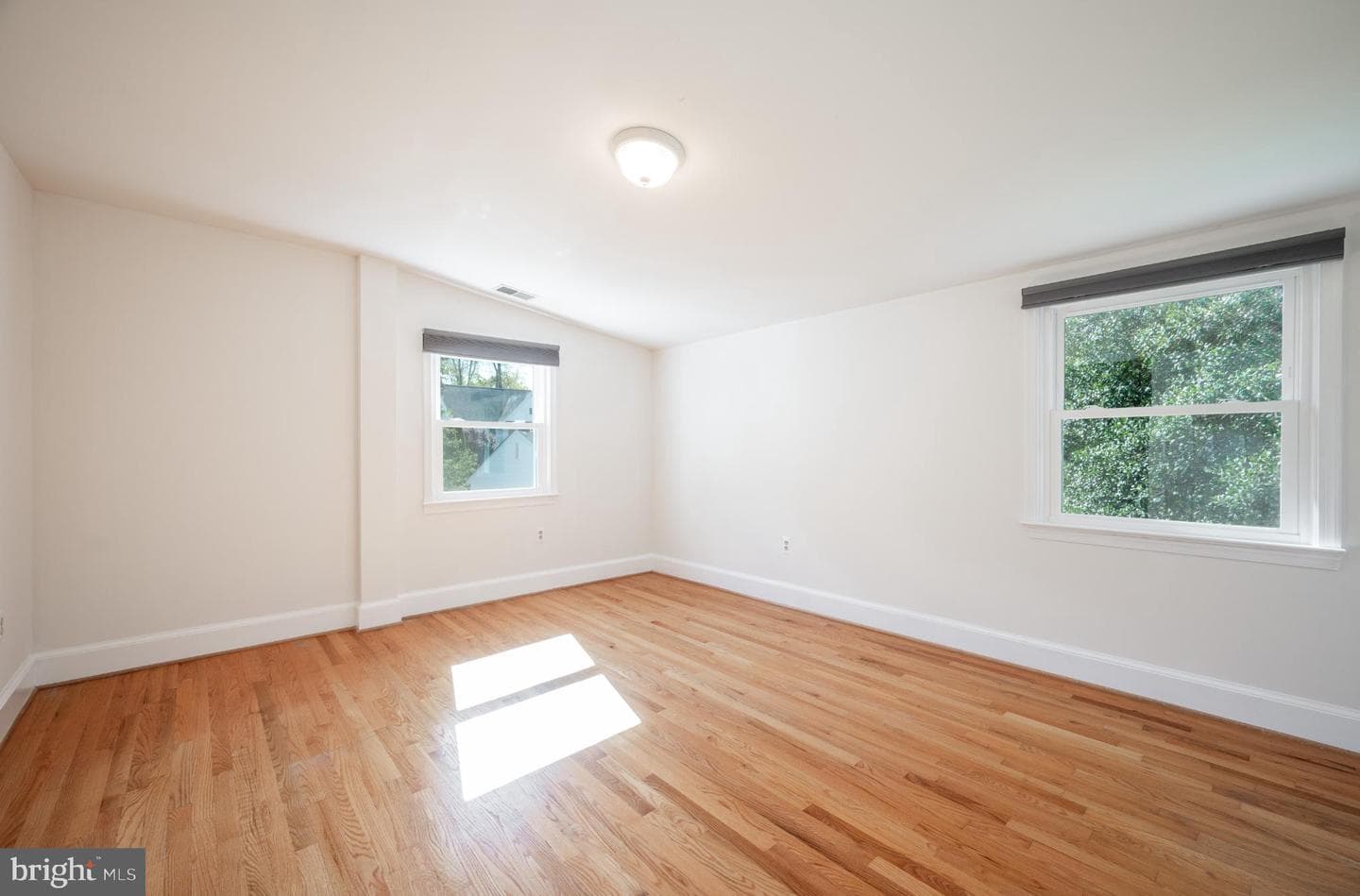 6329 Nicholson Street photo 25