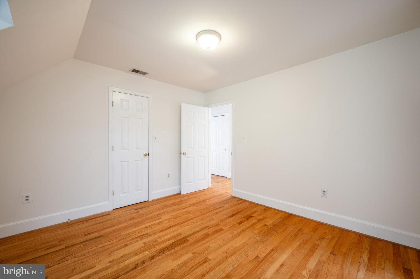 6329 Nicholson Street photo 27