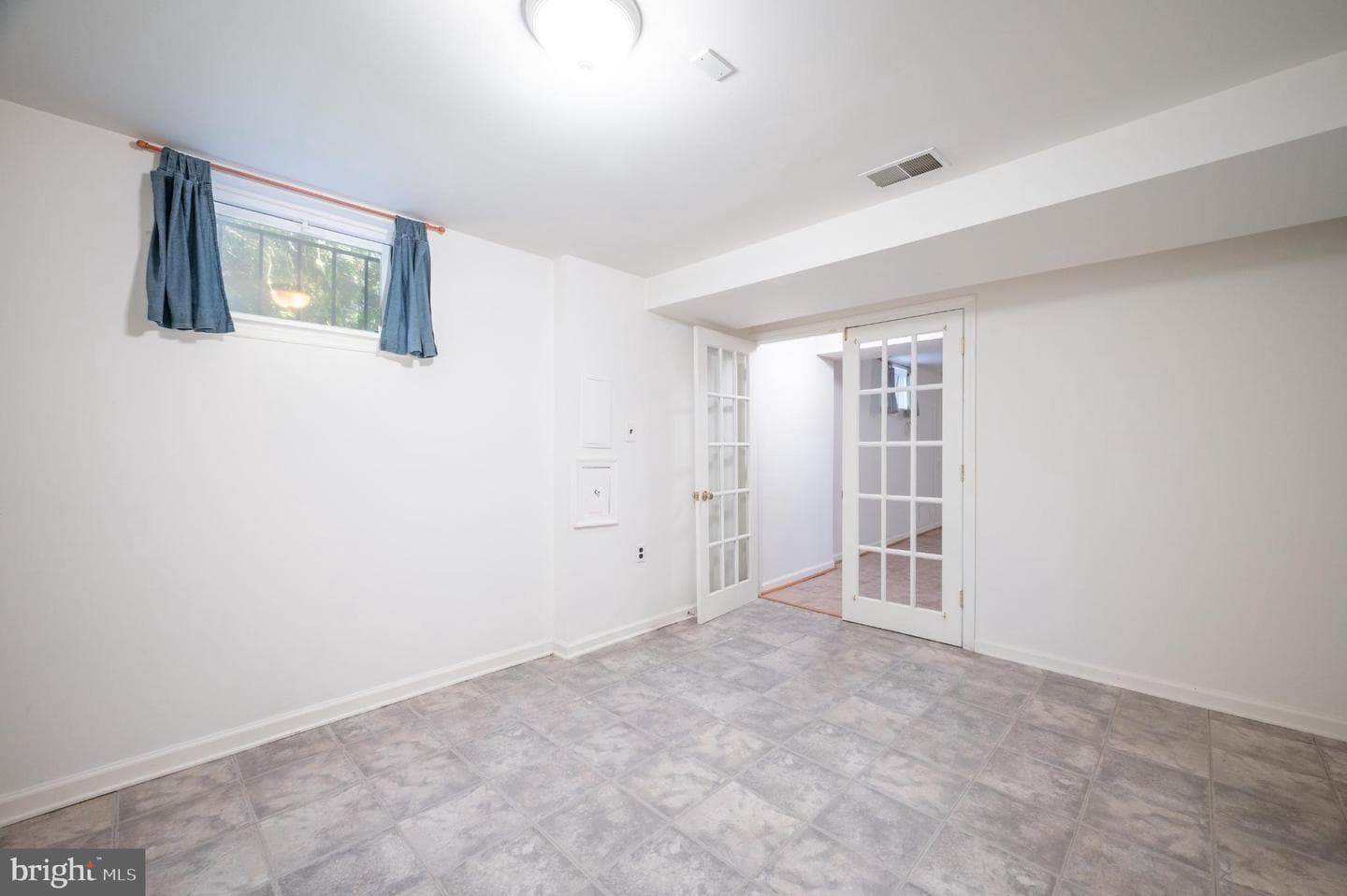6329 Nicholson Street photo 32