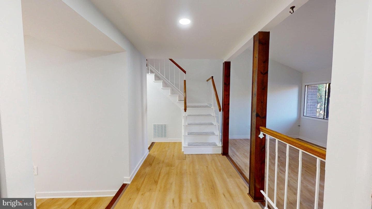 13366 Hungerford Place photo 2