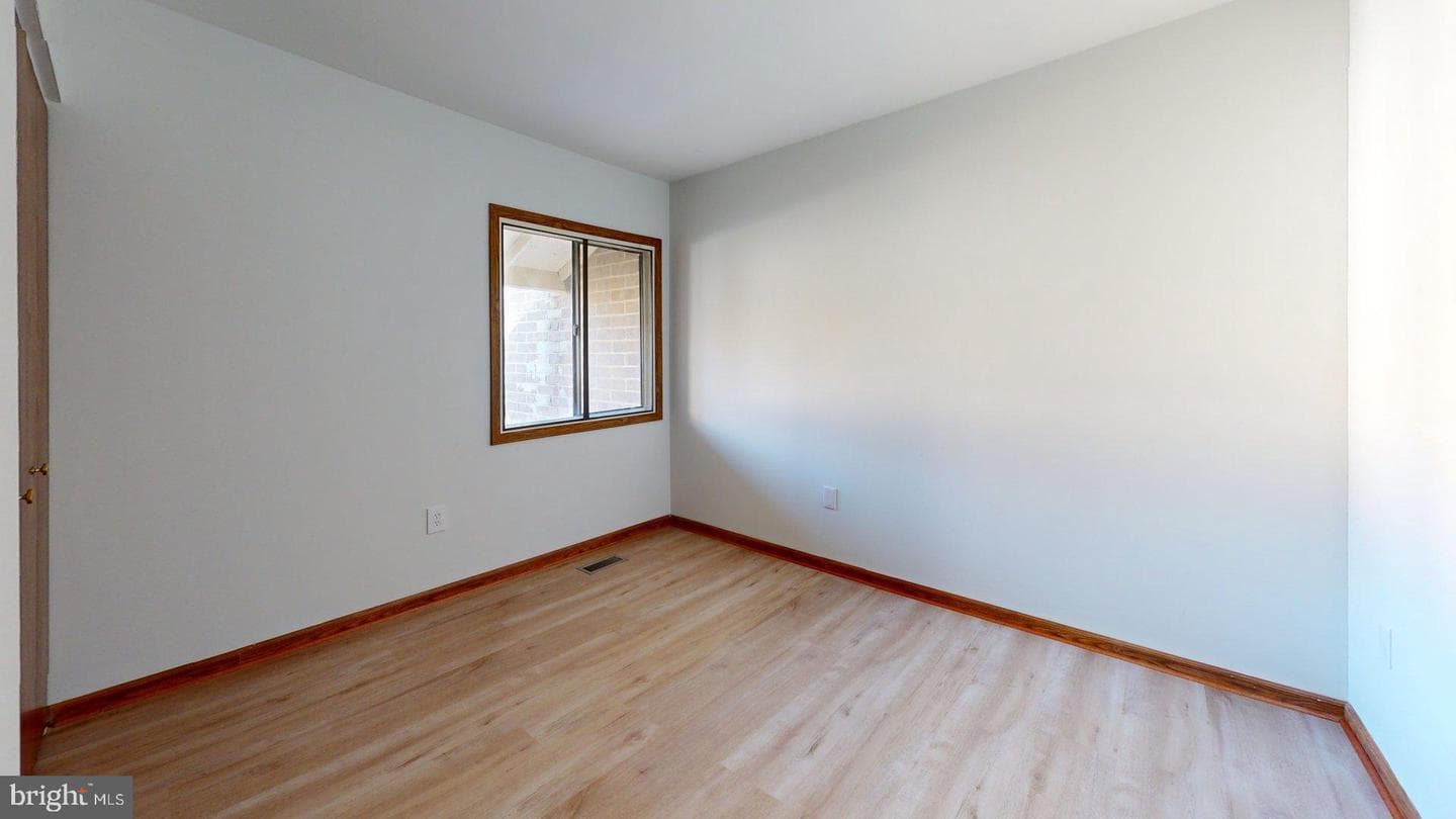 13366 Hungerford Place photo 31