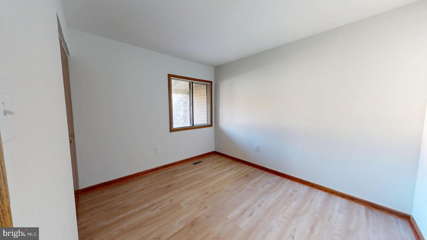 13366 Hungerford Place photo 32