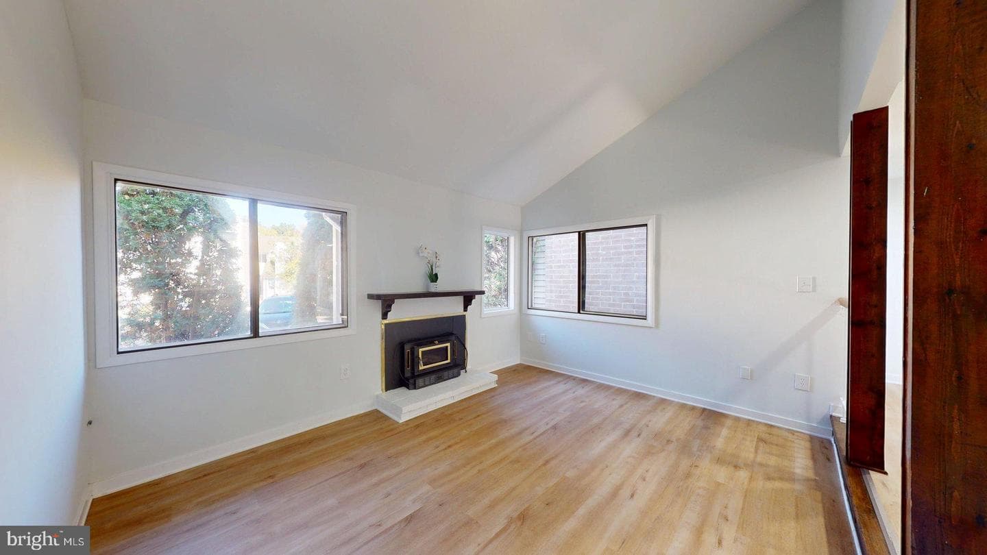 13366 Hungerford Place photo 6
