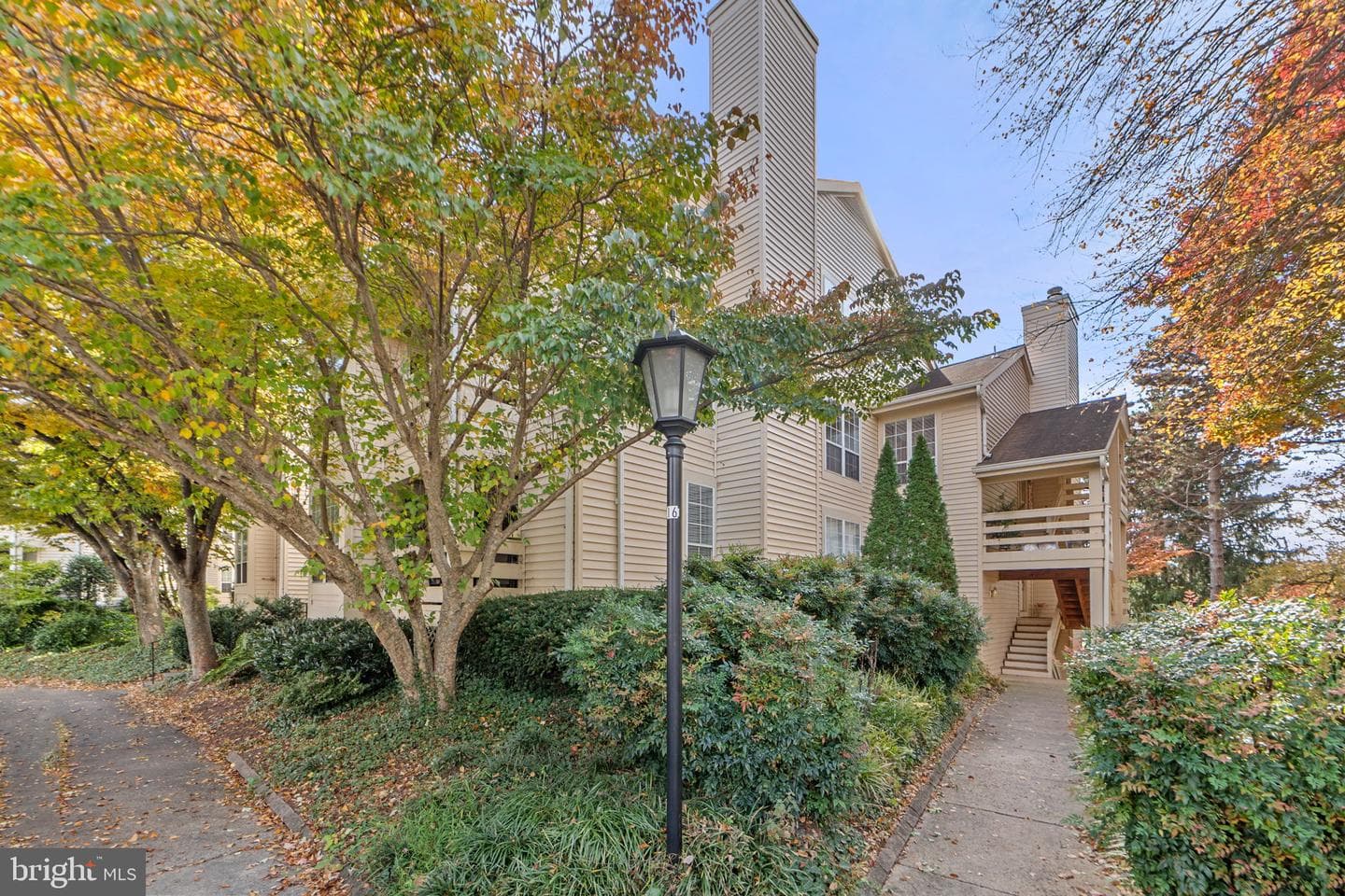 4561 Interlachen Court #h photo 2