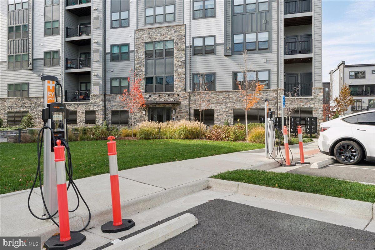 12850 Mosaic Park Way #2-A photo 34