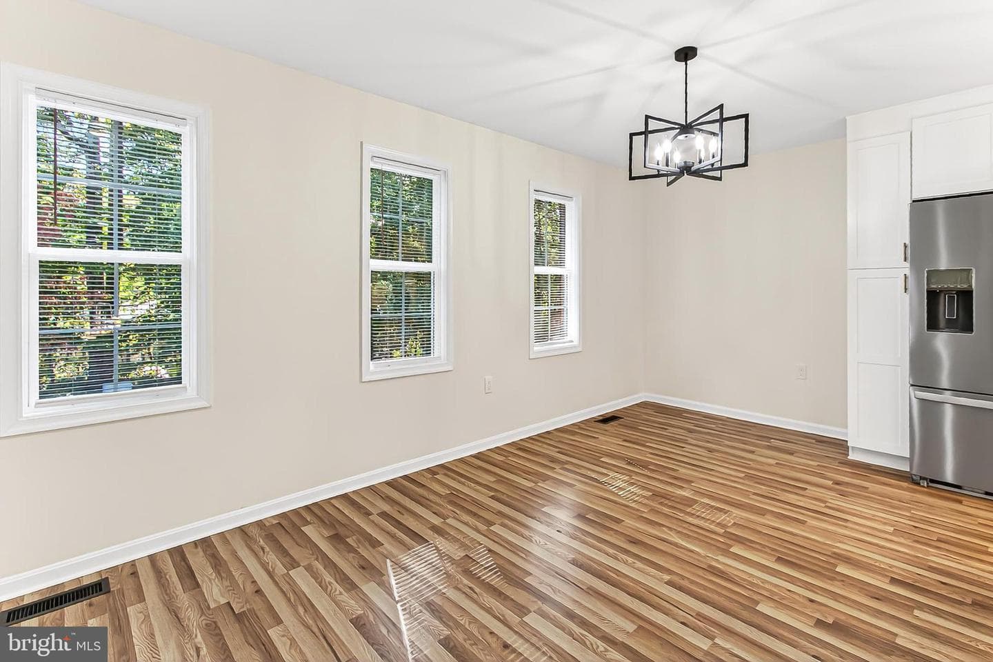 5848 Kara Place photo 9