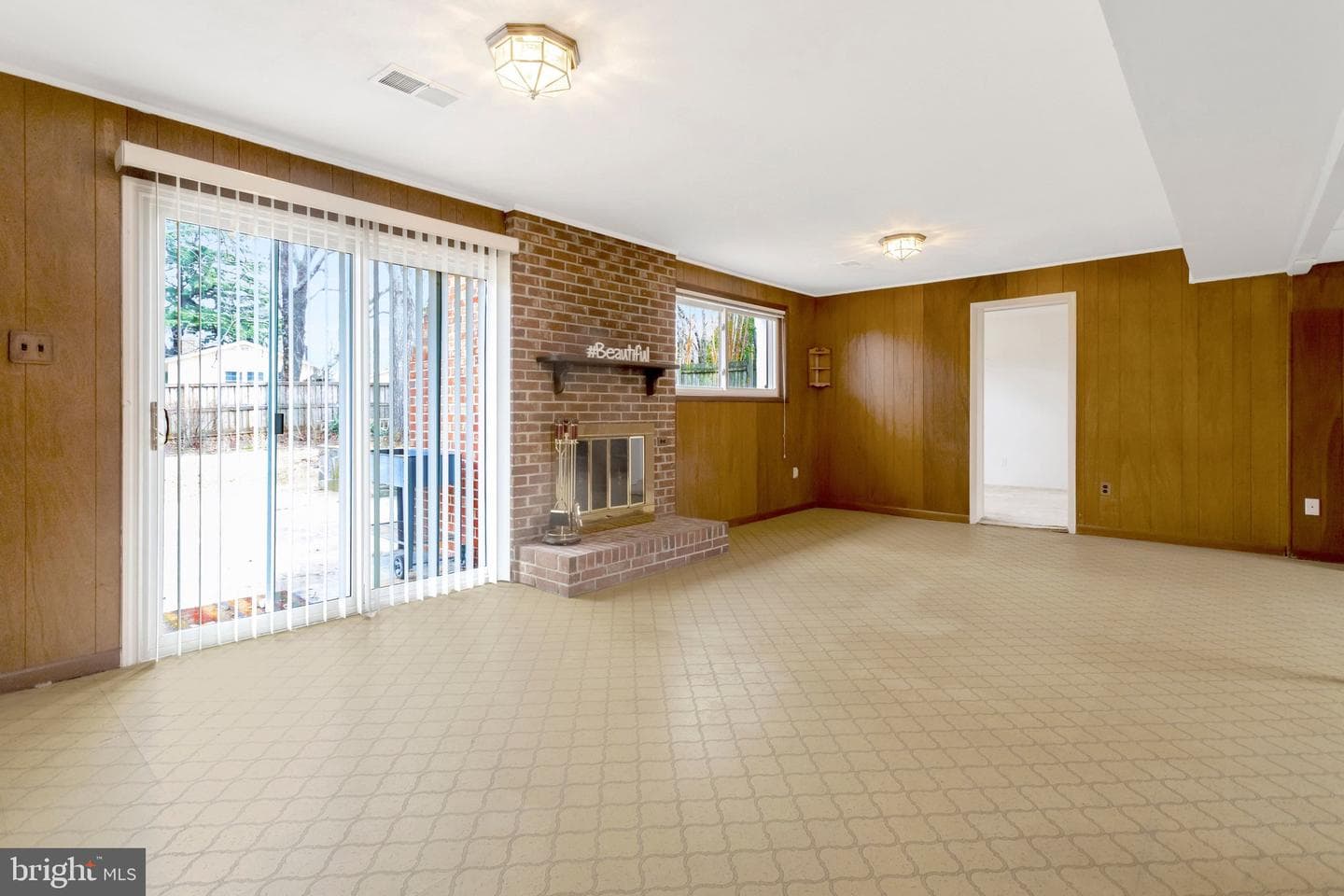6009 Jennings Lane photo 16