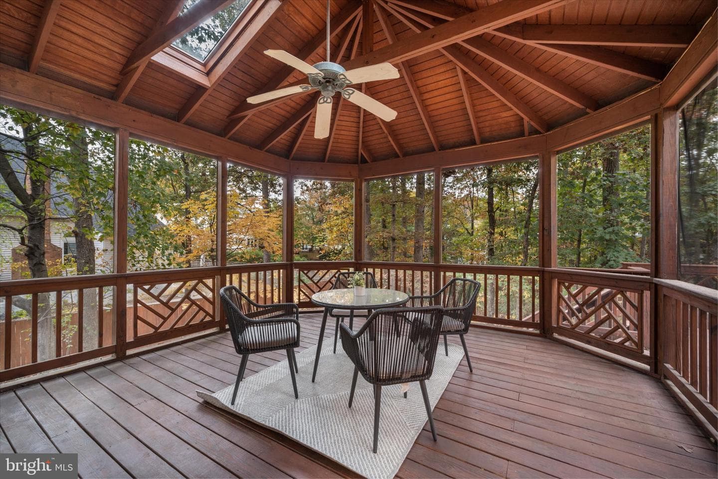 5495 Rockpointe Drive photo 23
