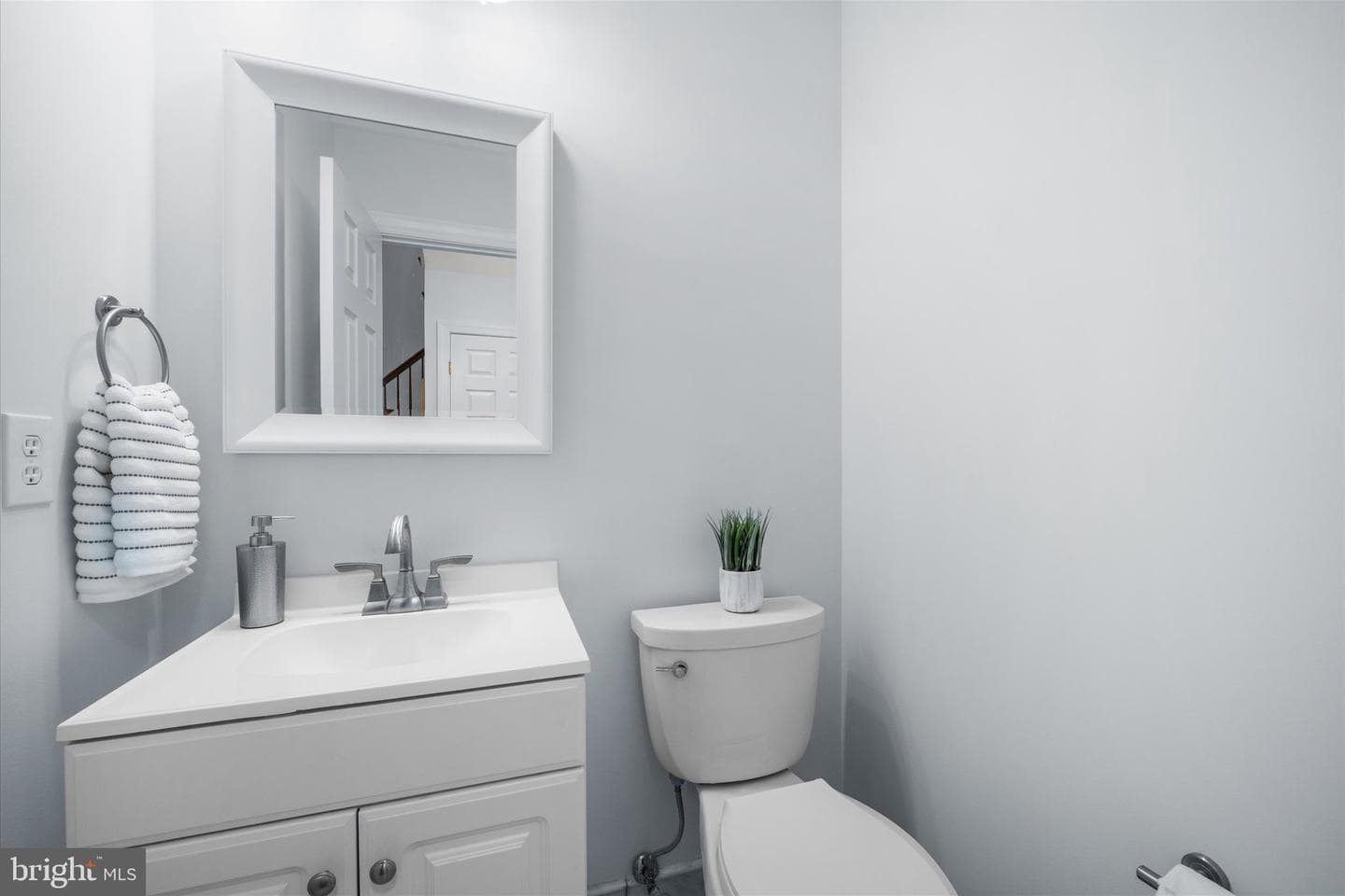 5495 Rockpointe Drive photo 28