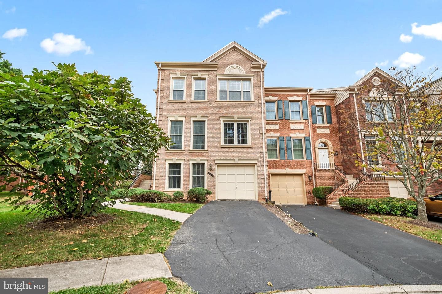 8019 Tanworth Court photo 3