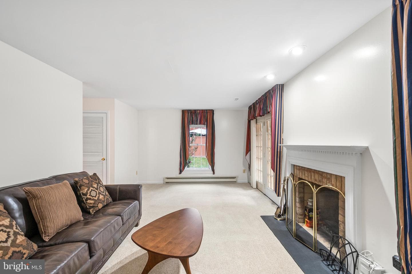 8019 Tanworth Court photo 32