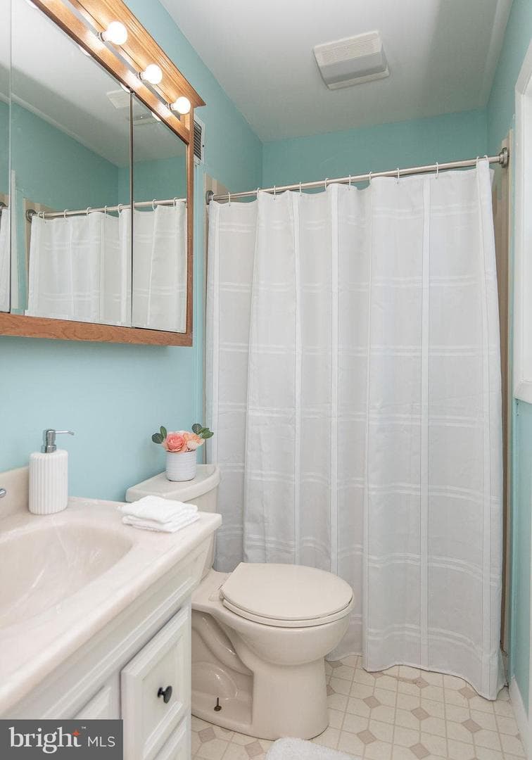 811 Fall Place photo 16