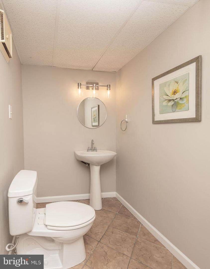 811 Fall Place photo 17