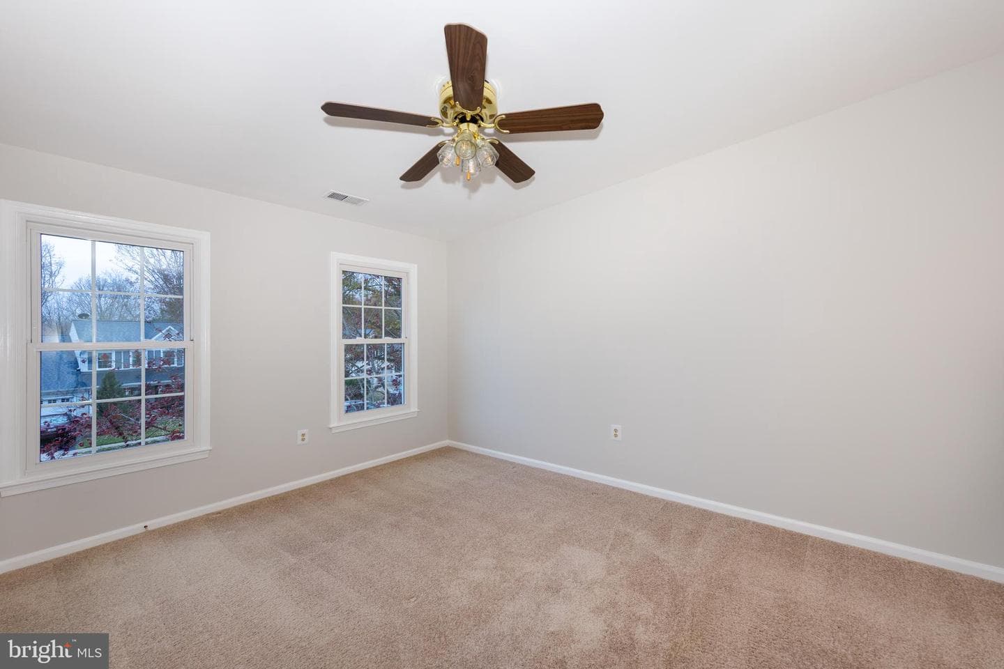 9596 Oakington Drive photo 28