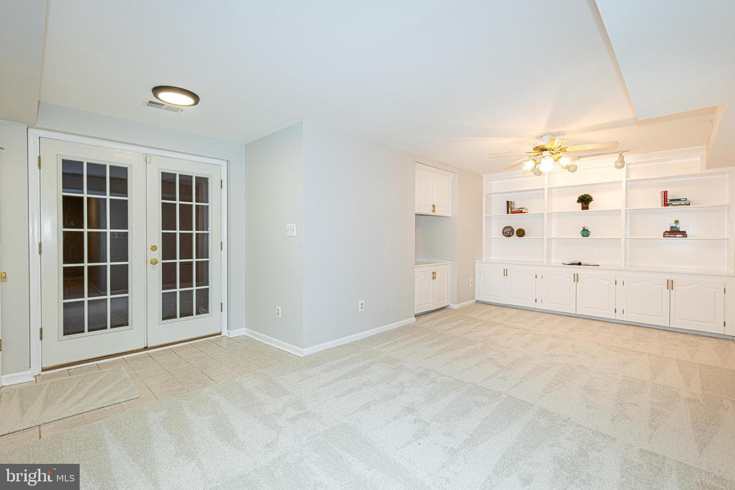 9596 Oakington Drive photo 36