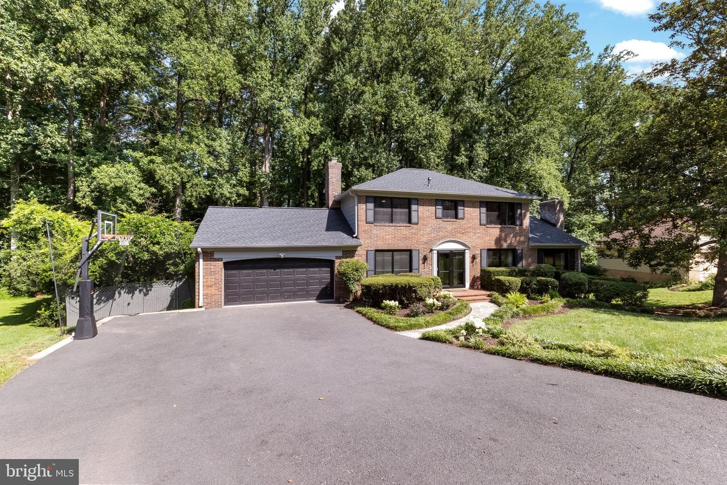 8908 Lynnhurst Drive photo 3