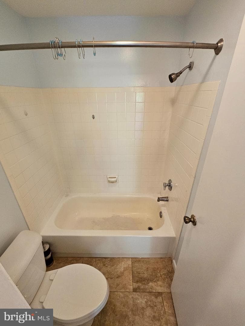5809 Royal Ridge Drive #i photo 11