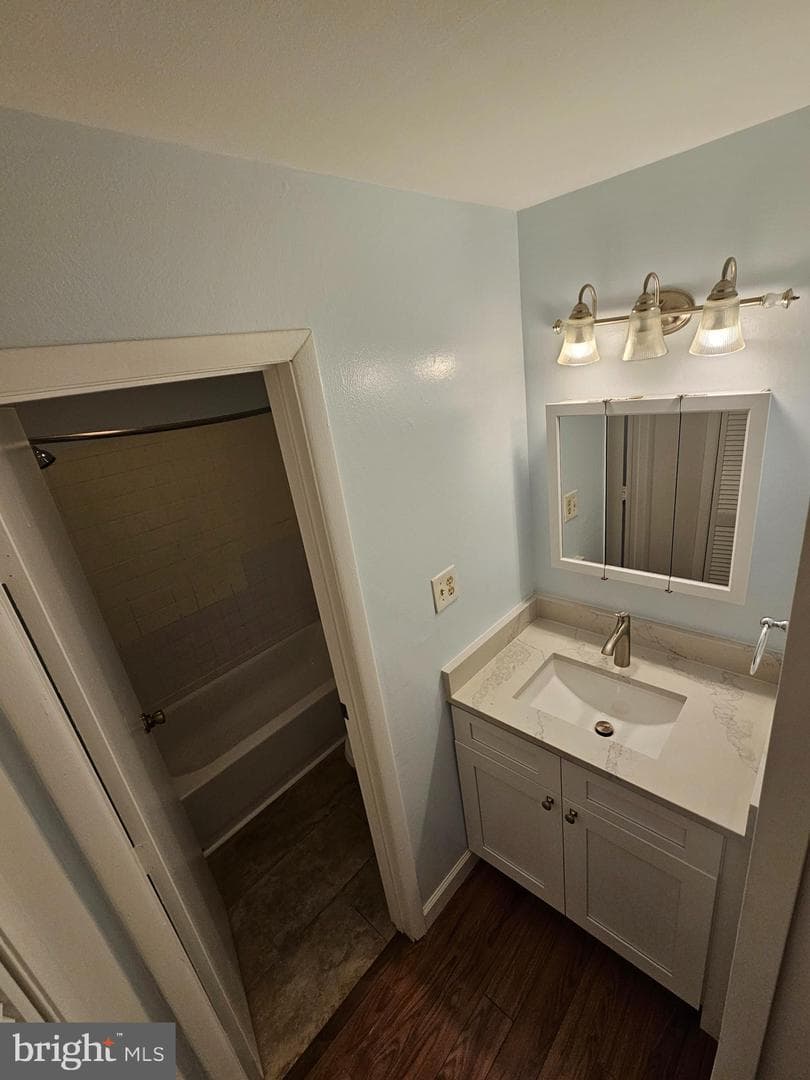 5809 Royal Ridge Drive #i photo 15