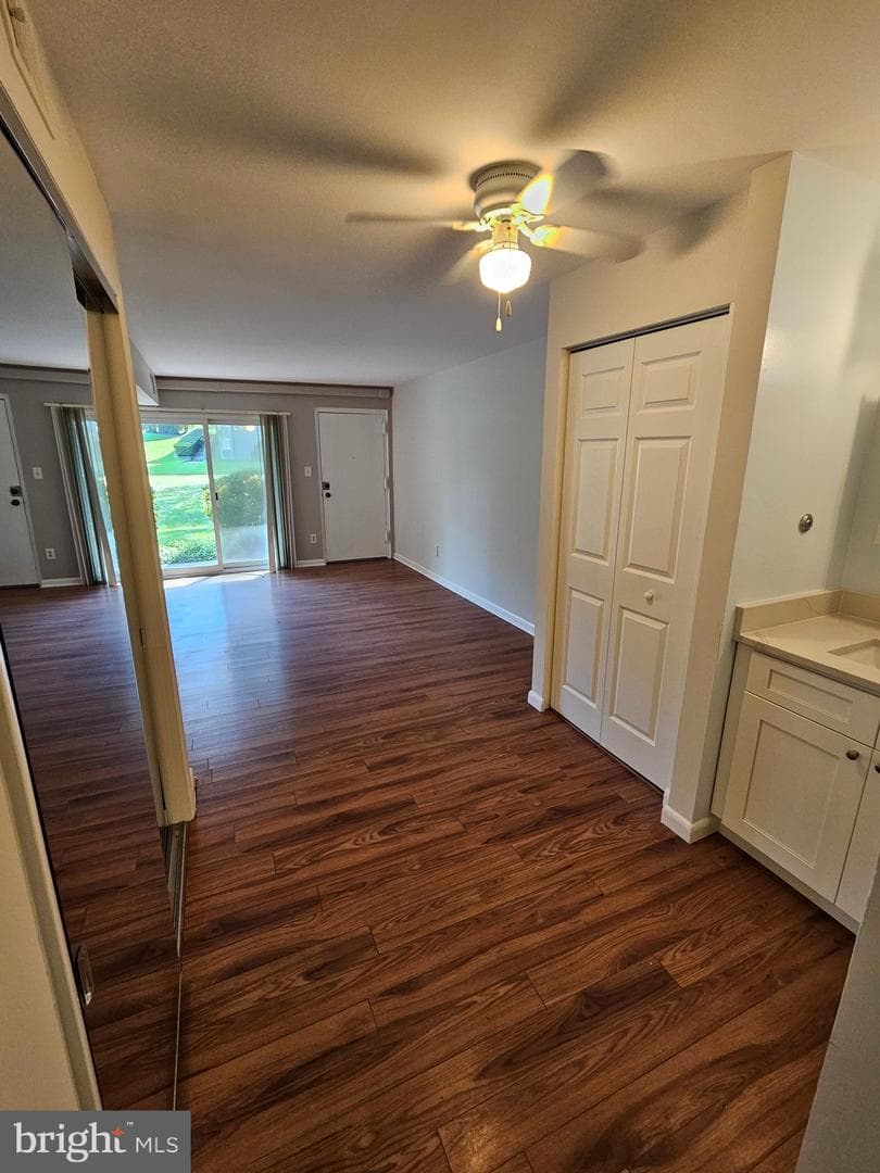 5809 Royal Ridge Drive #i photo 8