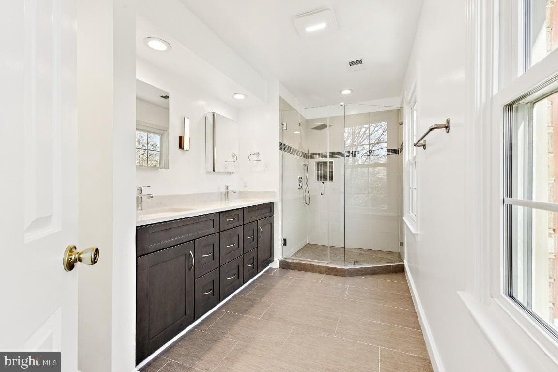2724 Berryland Drive photo 27