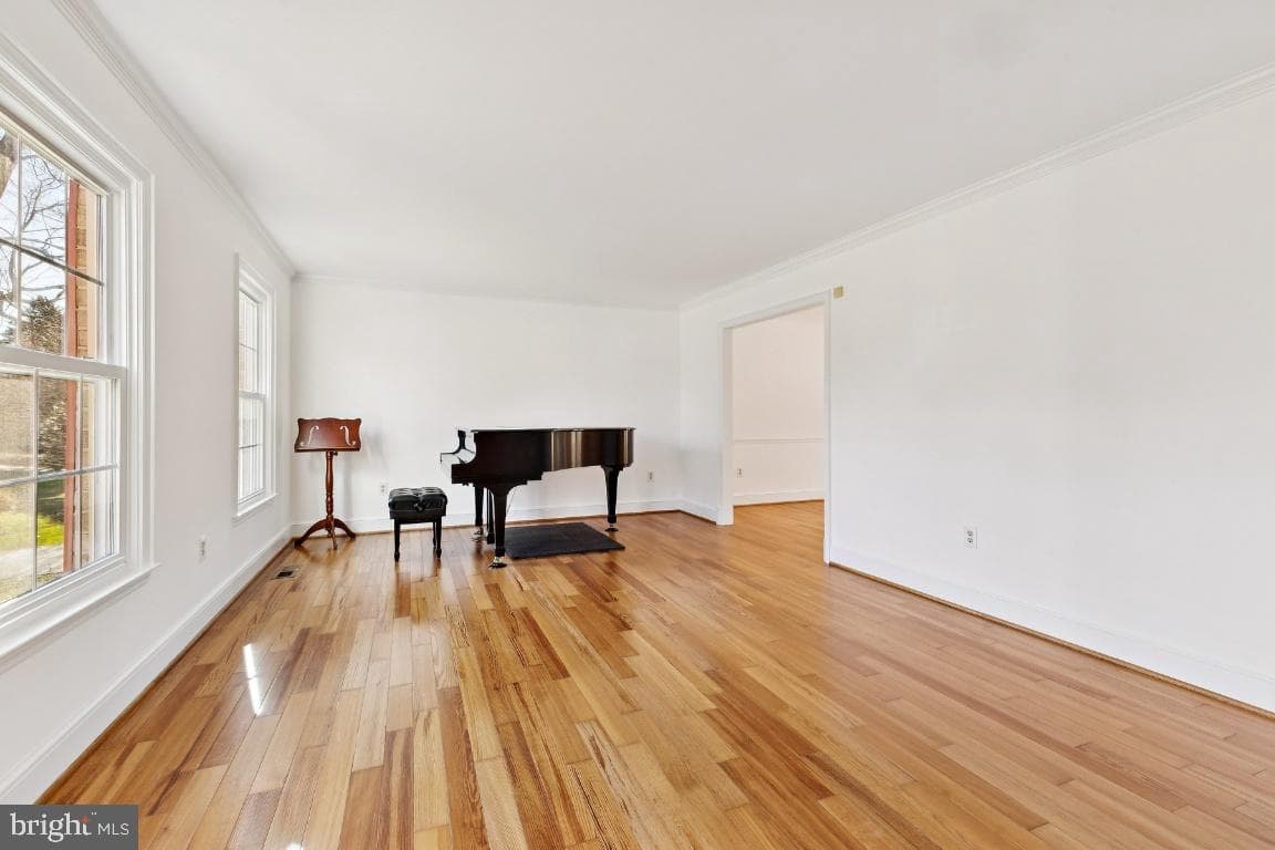 2724 Berryland Drive photo 3