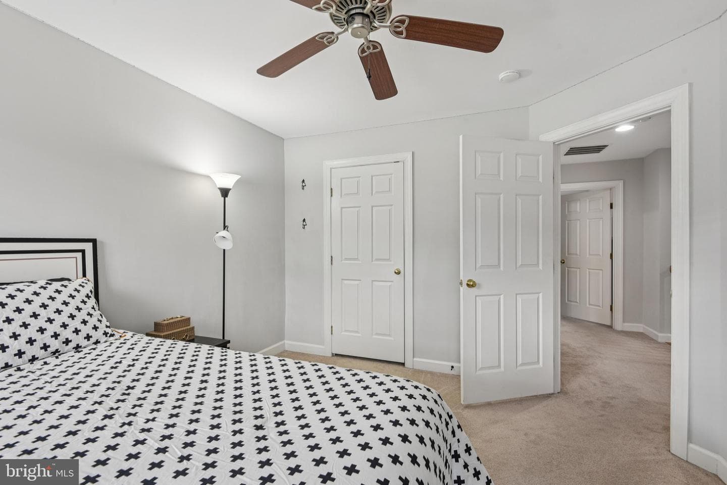8408 Chaucer House Court photo 30