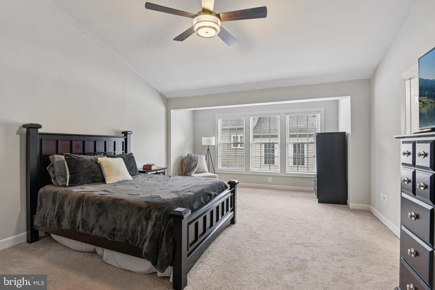 8408 Chaucer House Court photo 32