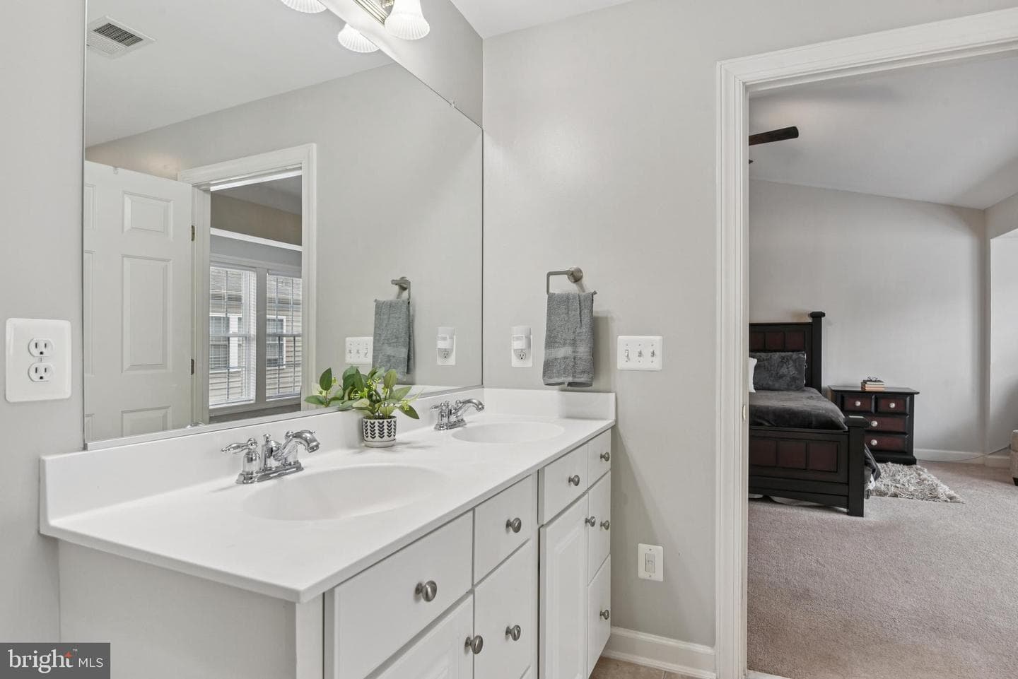 8408 Chaucer House Court photo 39
