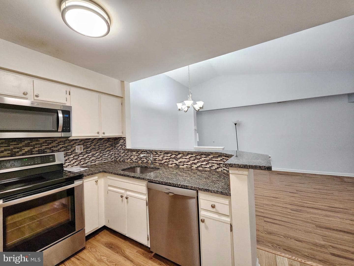 6923 Victoria Drive #k photo 12
