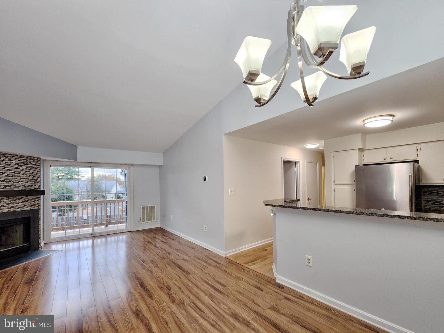 6923 Victoria Drive #k photo 2