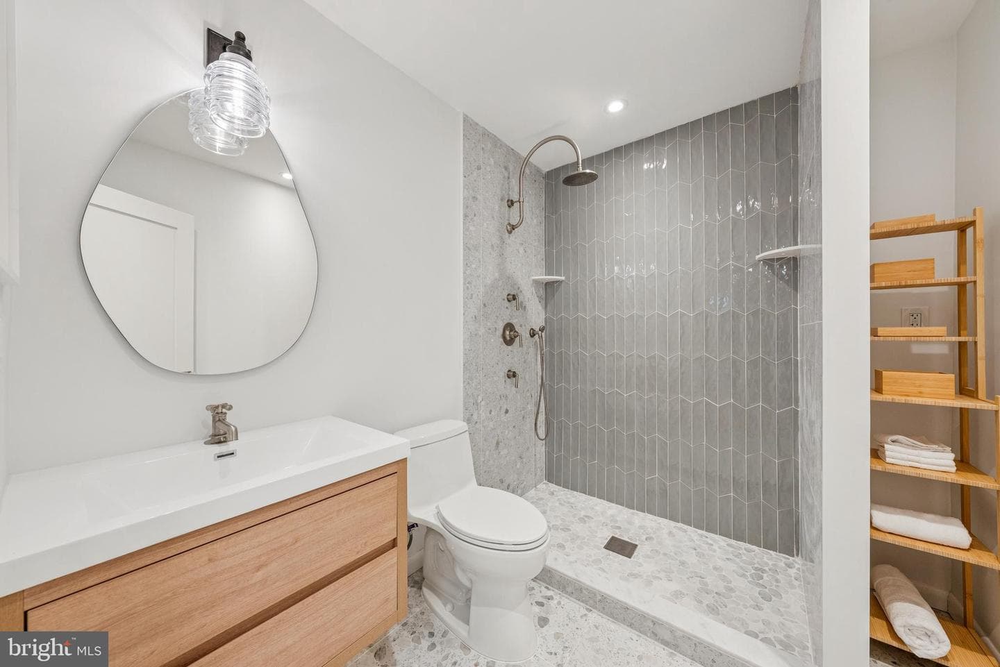 11000 Oakton Woods Way photo 69