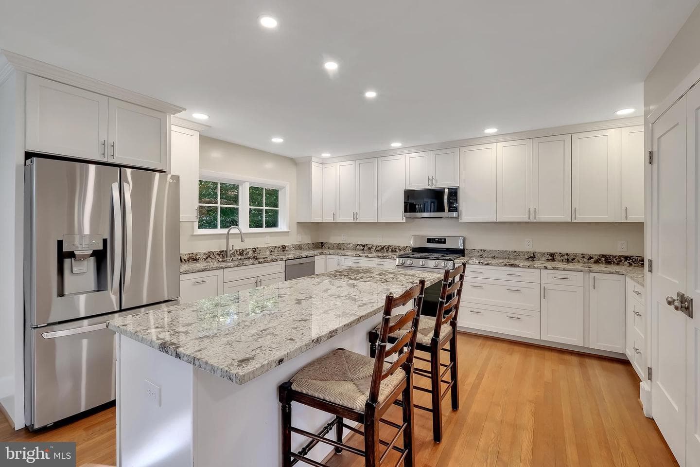 6829 Cherry Lane photo 10