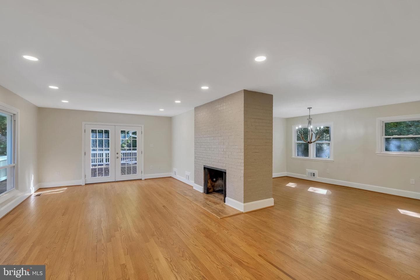 6829 Cherry Lane photo 7