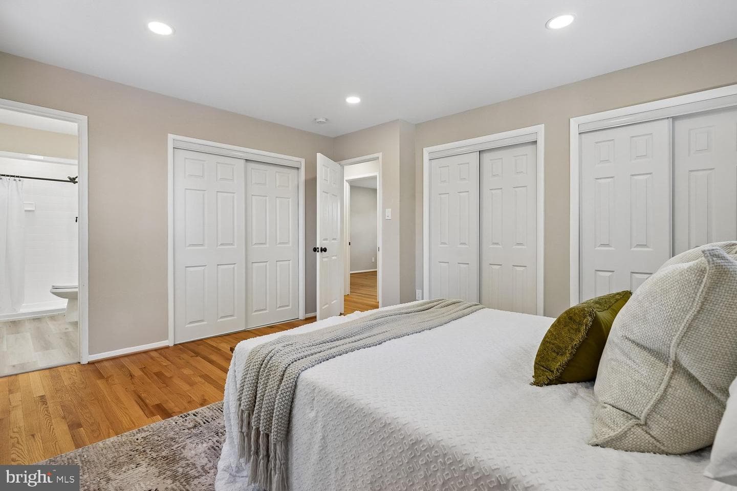 10710 Almond Street photo 16