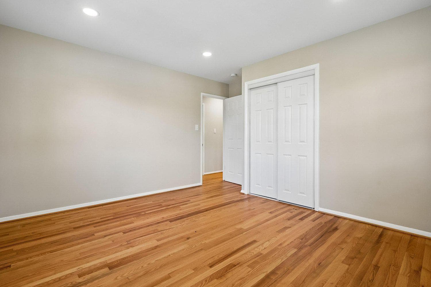 10710 Almond Street photo 21