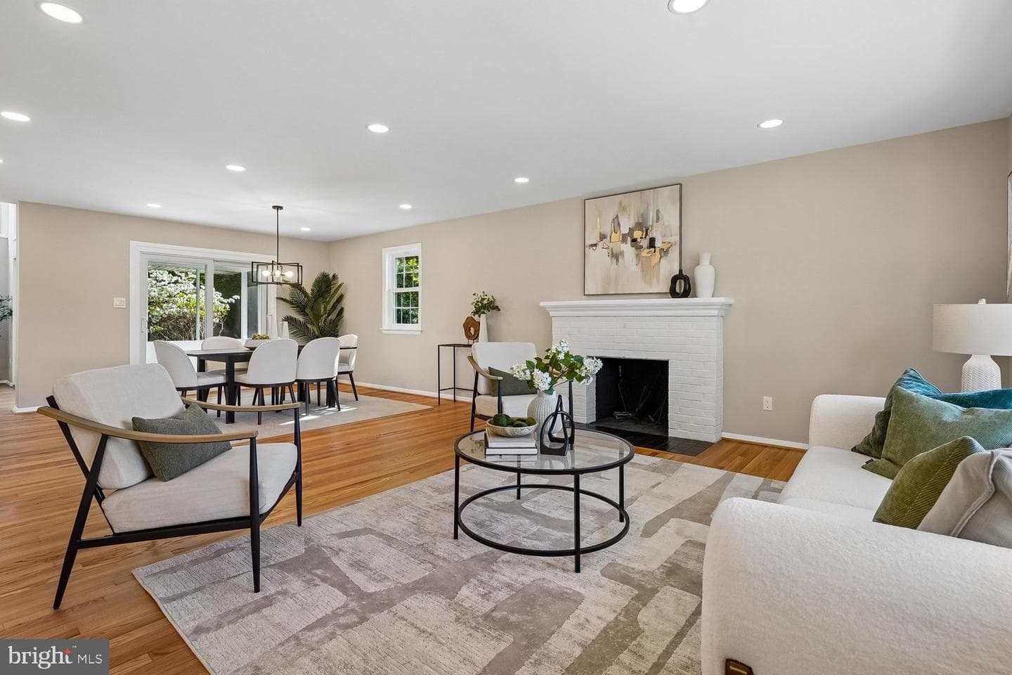 10710 Almond Street photo 5