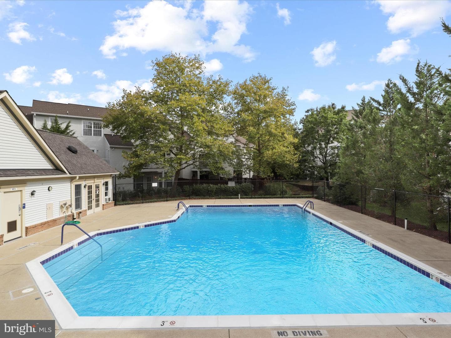 7755 Effingham Square photo 42
