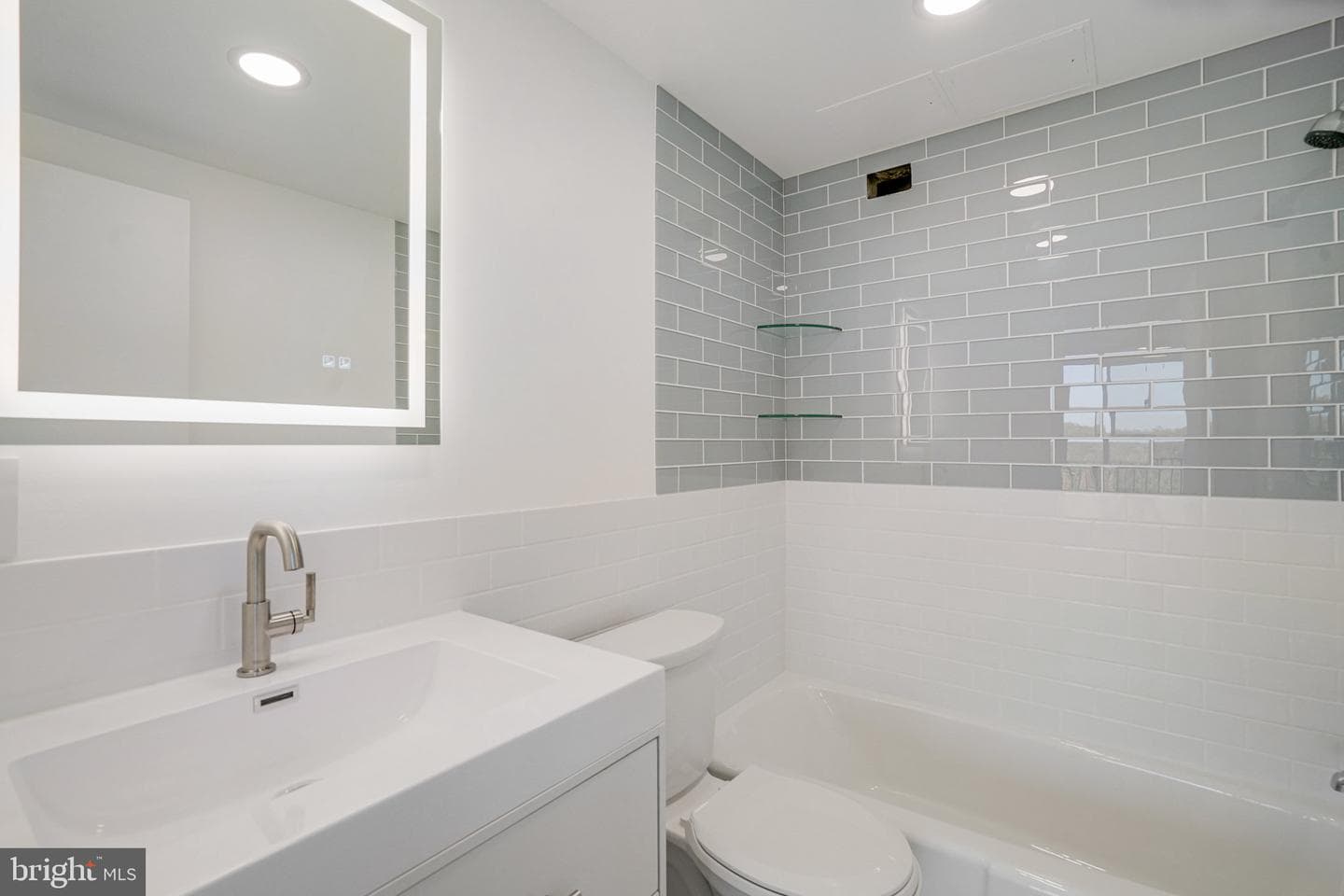 3245 Rio Drive #901 photo 30
