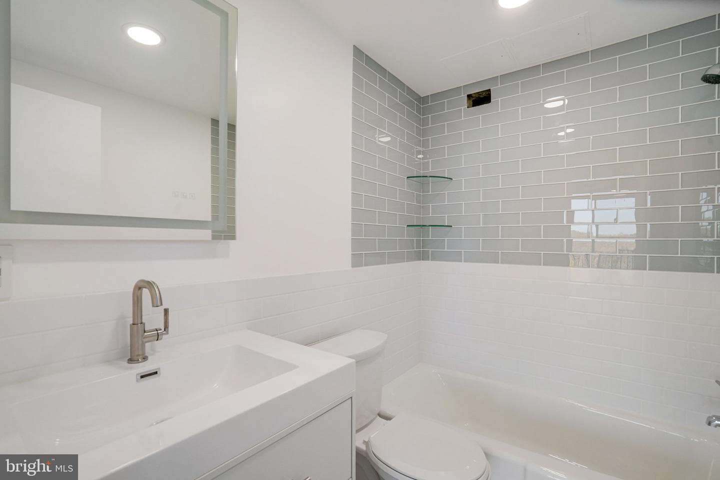 3245 Rio Drive #901 photo 35