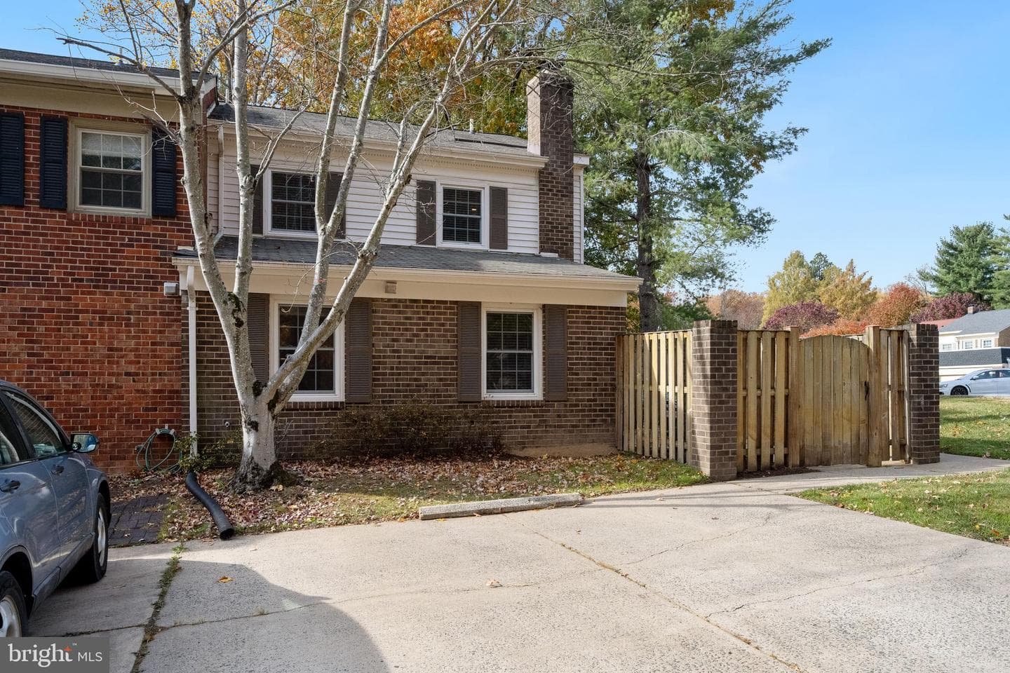 713 Hunter Ct SW photo 2