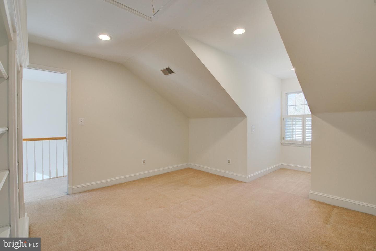 5831 Oak Grove Street photo 25