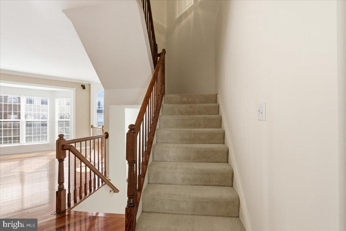6636 Hunter Creek Lane photo 32