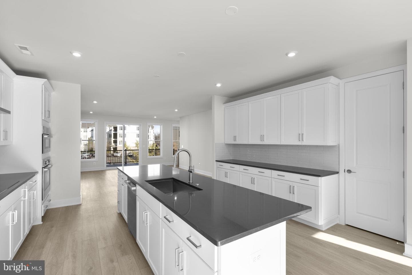 13730 Aviation Place photo 10