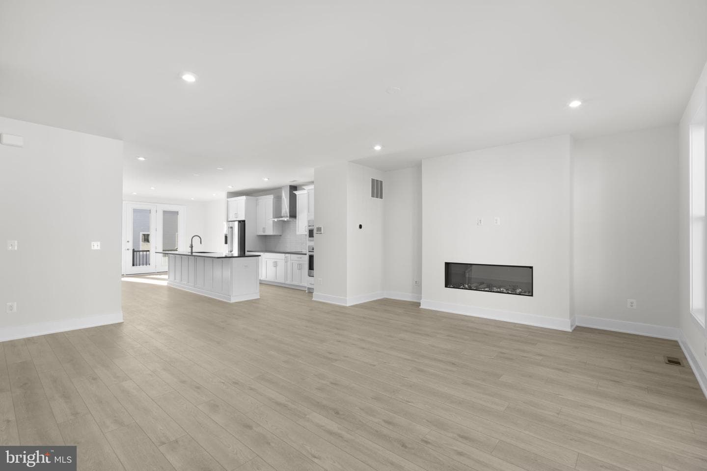 13730 Aviation Place photo 16