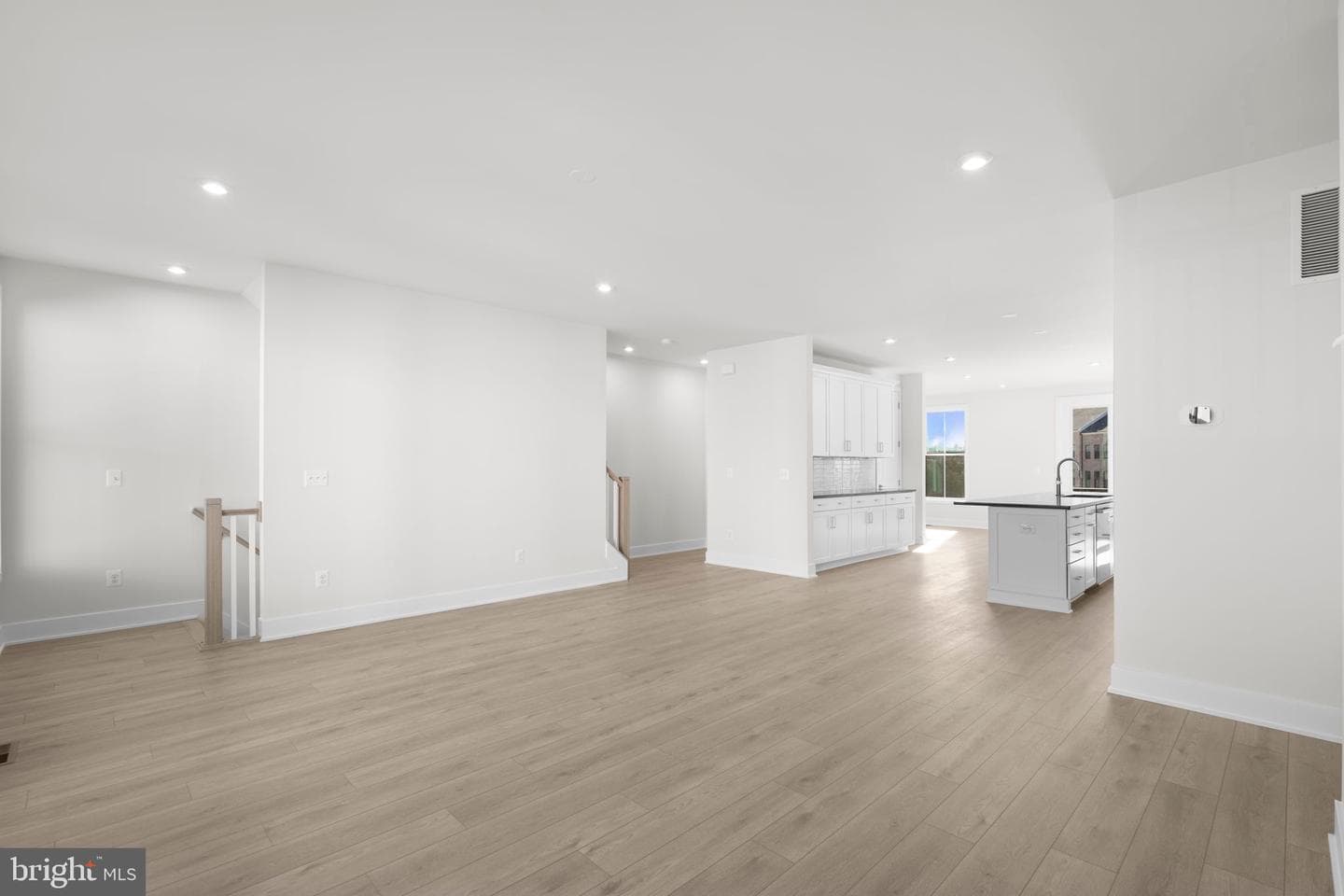 13730 Aviation Place photo 17