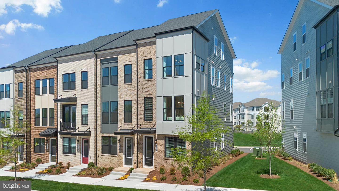 13730 Aviation Place photo 48